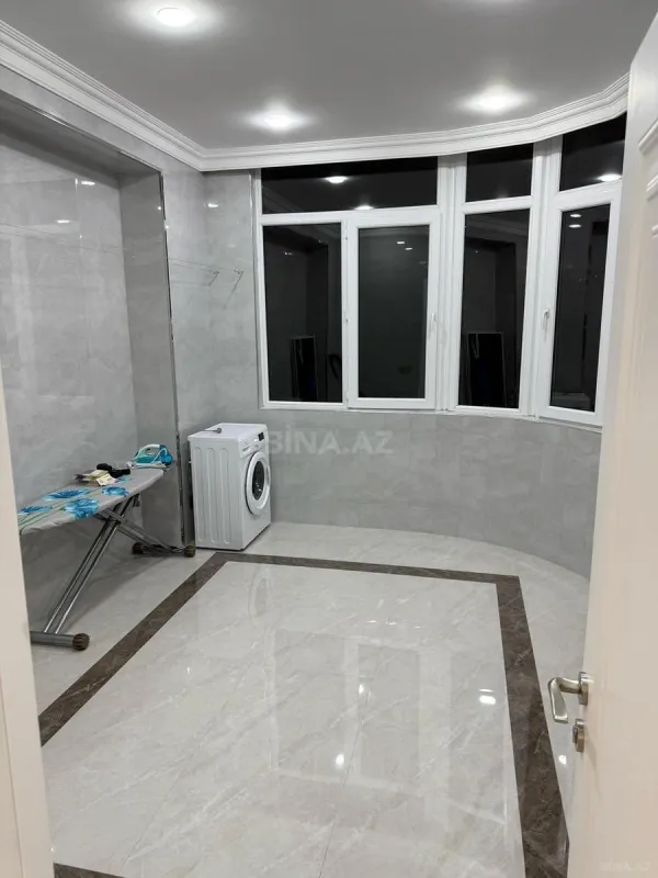 Kirayə verilir 4 otaqlı mənzil 190 m²