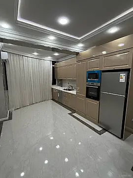 Kirayə verilir 4 otaqlı mənzil 190 m² — Bakı, Nərimanov 4 otaq 190.00 m²
