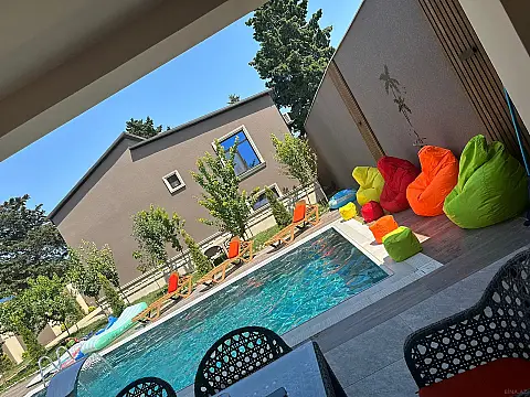 Kirayə verilir 4 otaqlı həyət evi 220 m²