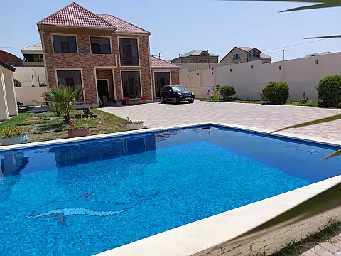 Kirayə verilir 5 otaqlı həyət evi 250 m²