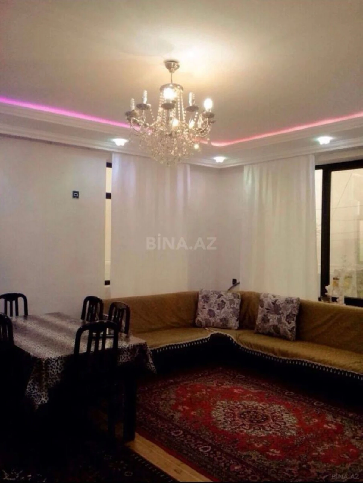 Satılır 10 otaqlı həyət evi 480 m²