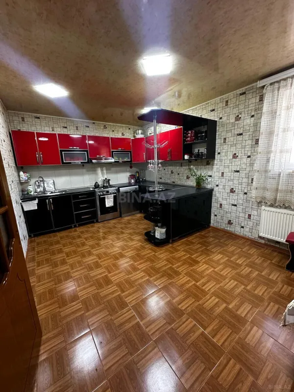 Satılır 4 otaqlı həyət evi 180 m²