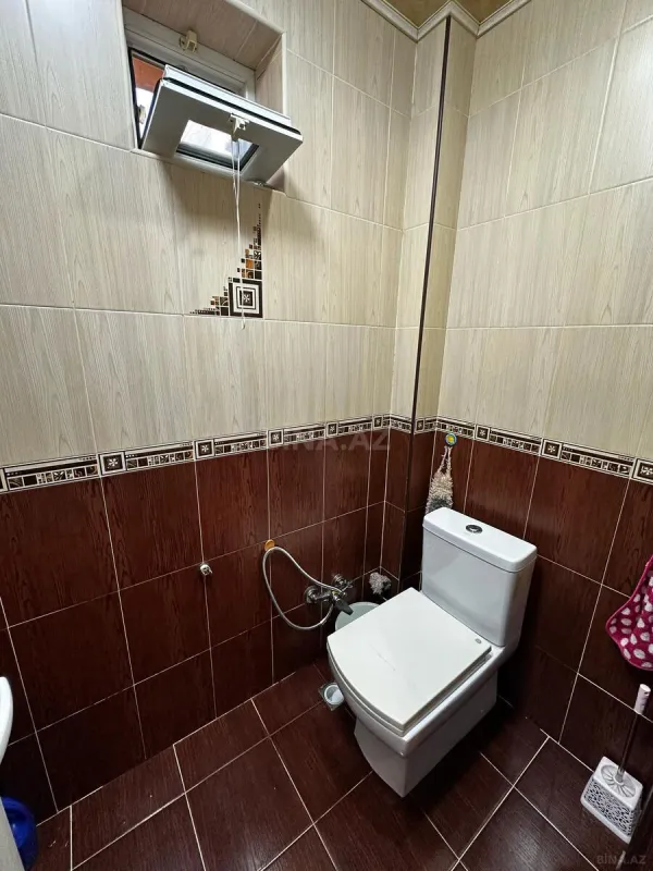 Satılır 4 otaqlı həyət evi 180 m²