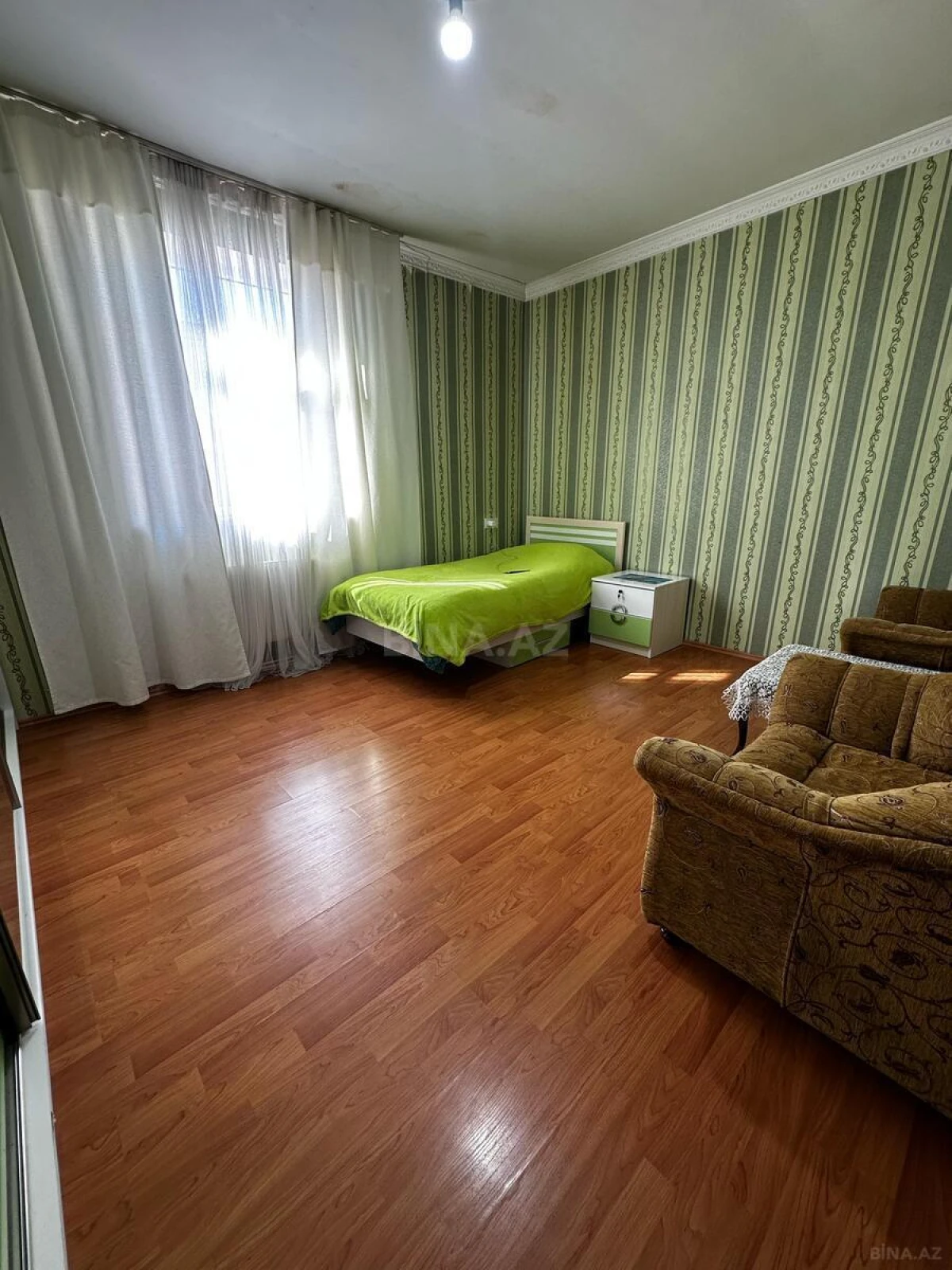 Satılır 4 otaqlı həyət evi 180 m²