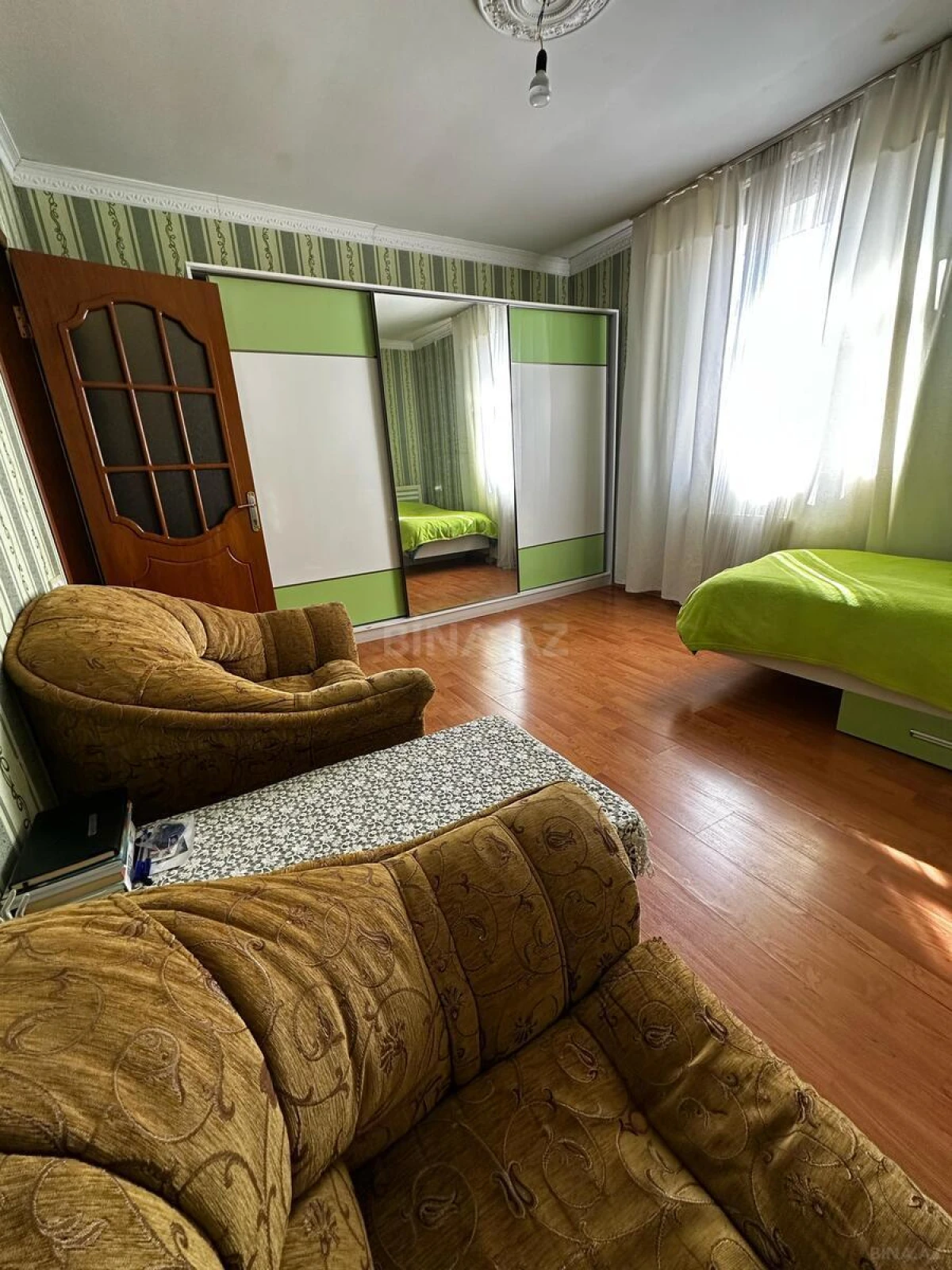 Satılır 4 otaqlı həyət evi 180 m²