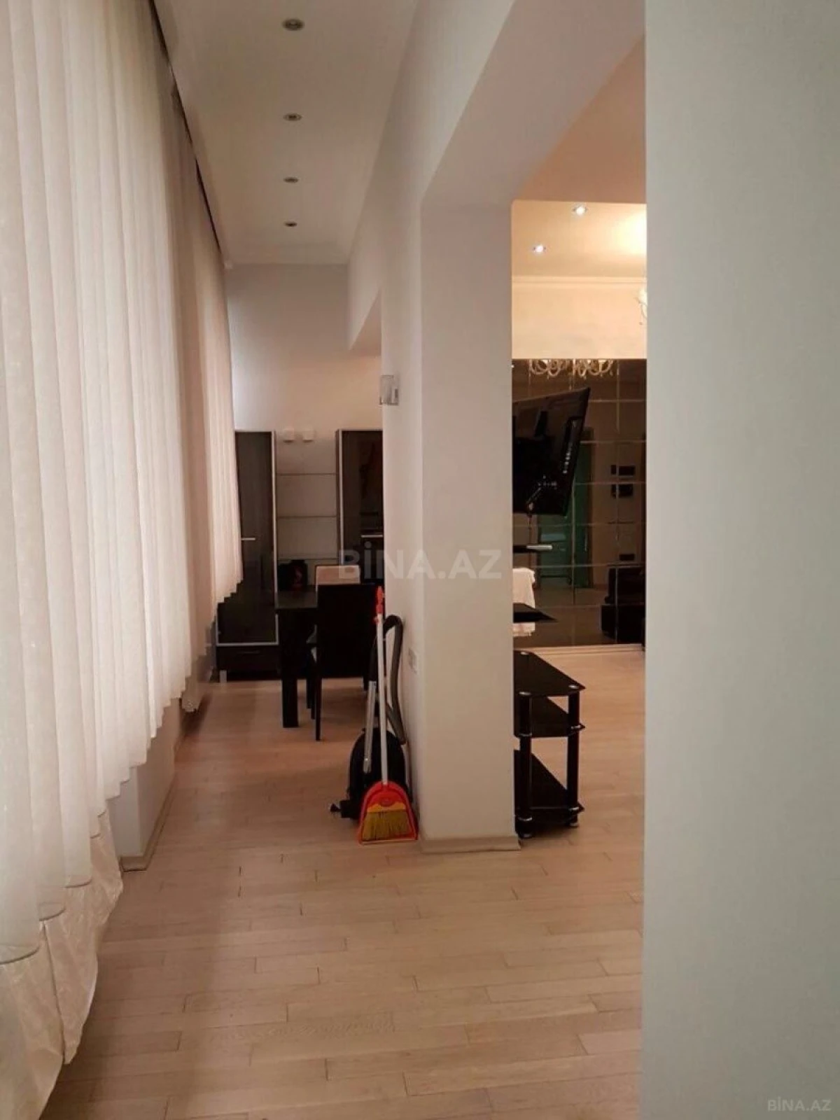 Kirayə verilir 2 otaqlı mənzil 70 m²