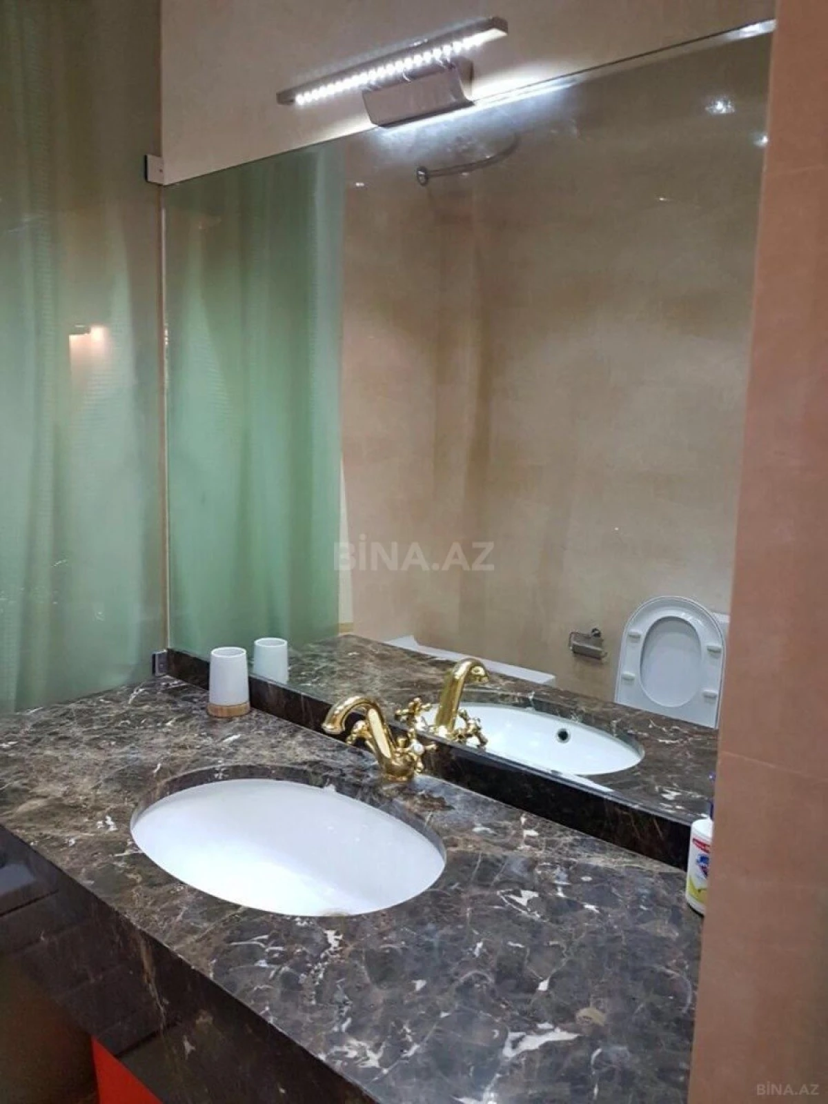 Kirayə verilir 2 otaqlı mənzil 70 m²