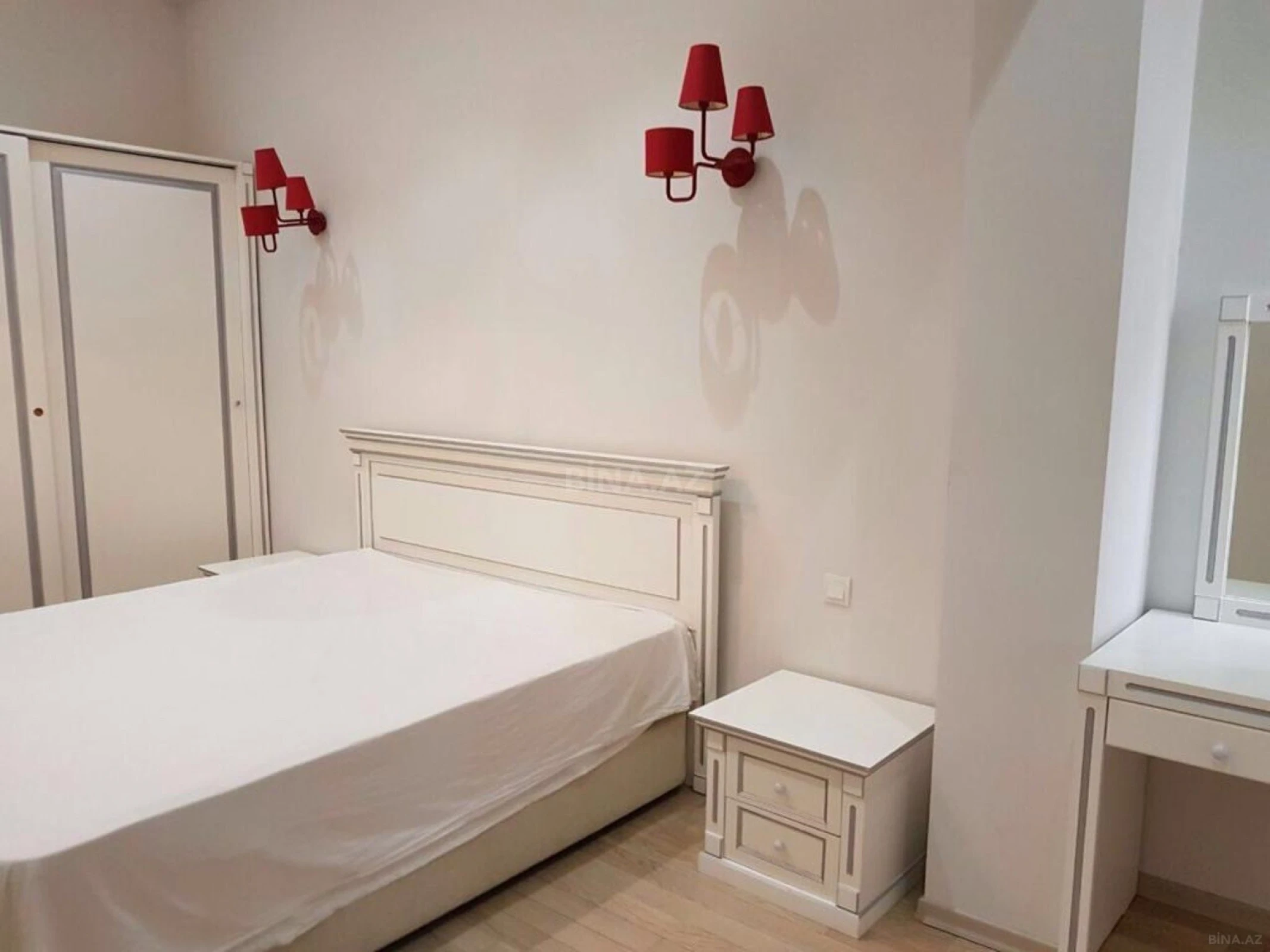 Kirayə verilir 2 otaqlı mənzil 70 m²