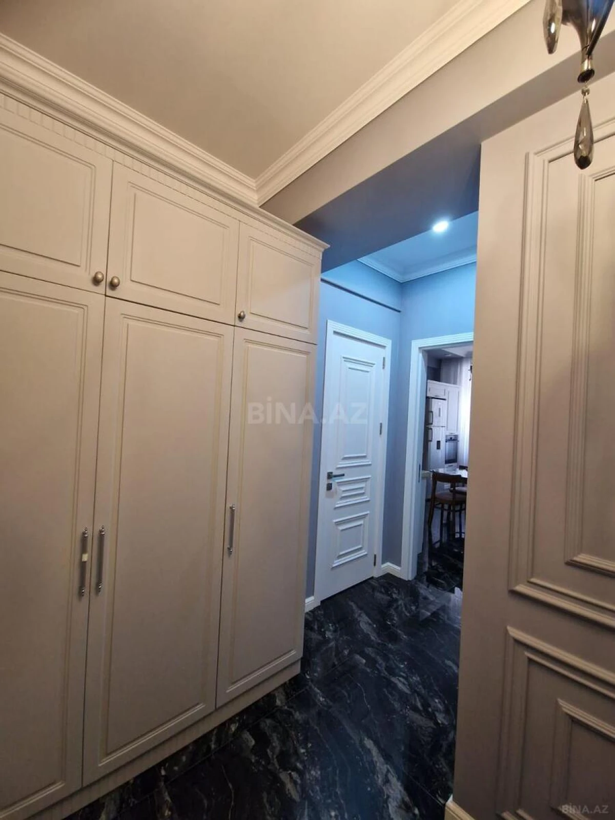 Satılır 3 otaqlı mənzil 95 m²