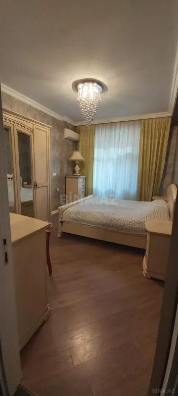 Satılır 3 otaqlı mənzil 95 m²