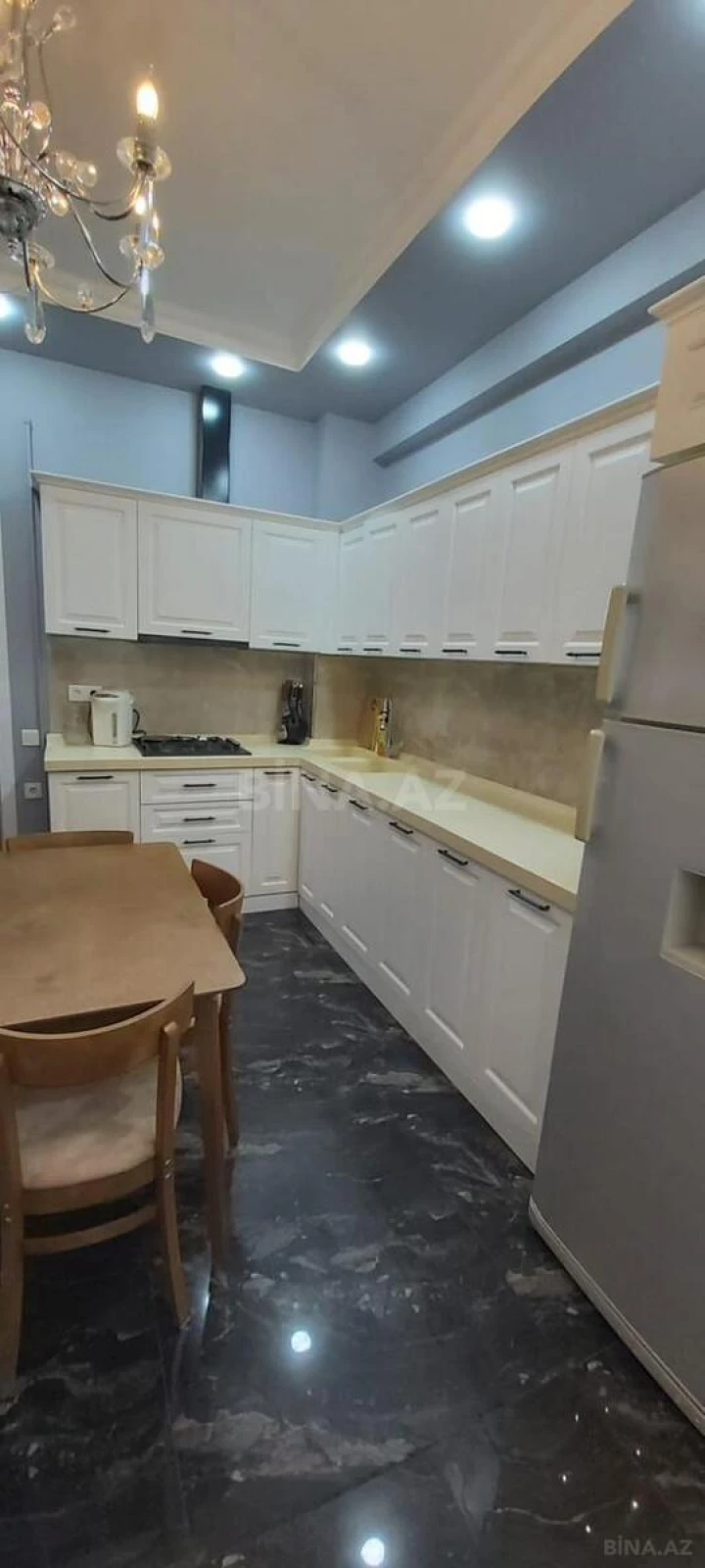 Satılır 3 otaqlı mənzil 95 m²