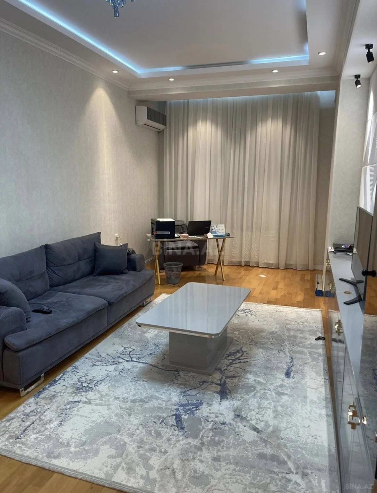 Kirayə verilir 2 otaqlı mənzil 95 m²