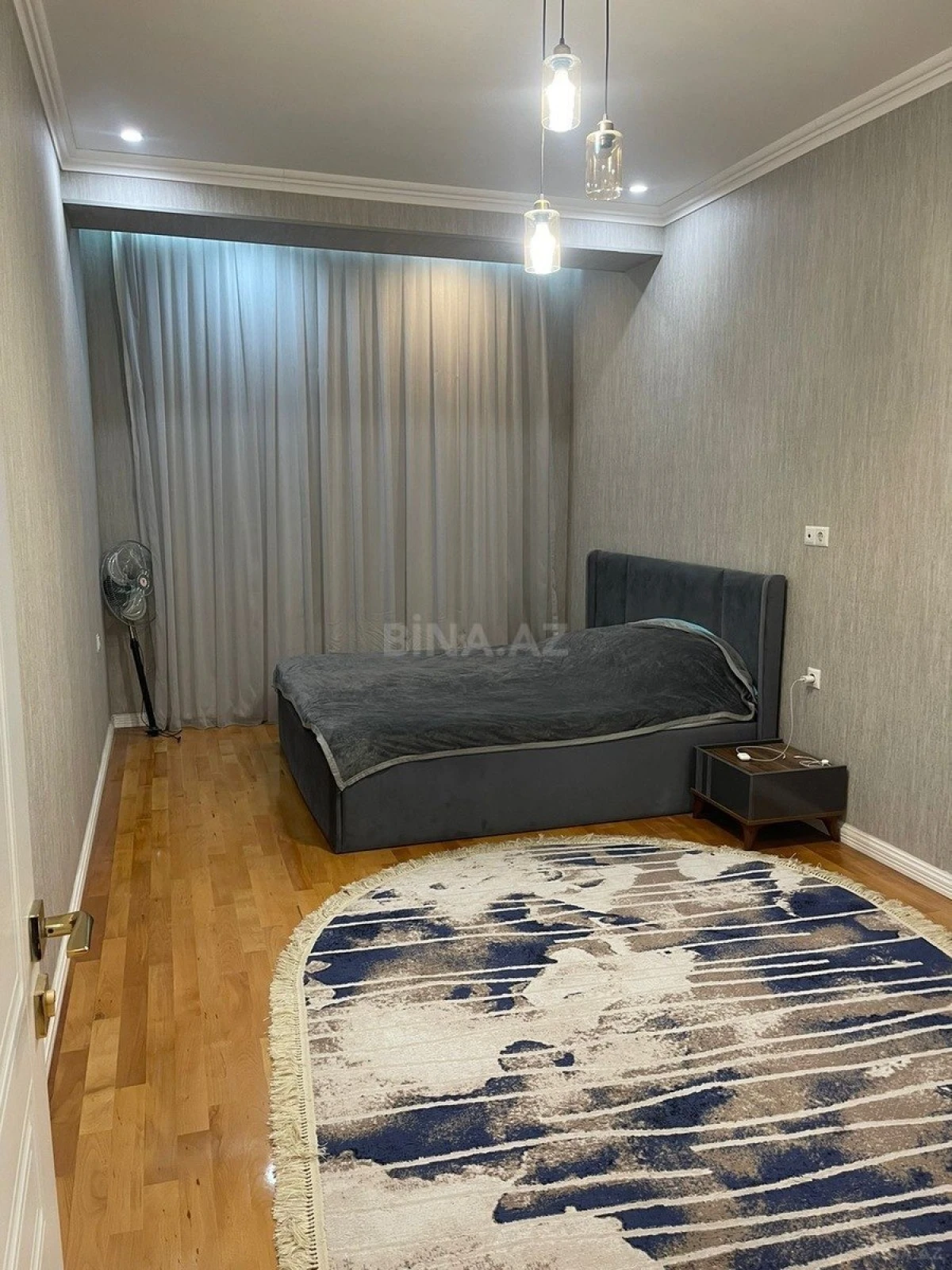 Kirayə verilir 2 otaqlı mənzil 95 m²