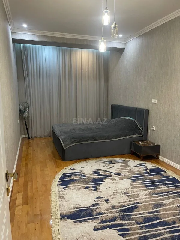 Kirayə verilir 2 otaqlı mənzil 95 m²