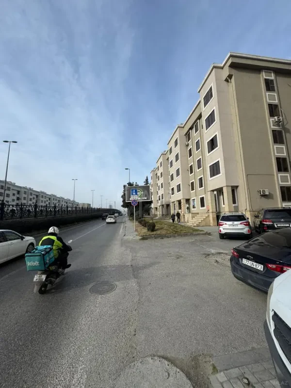 Satılır 2 otaqlı mənzil 65 m²