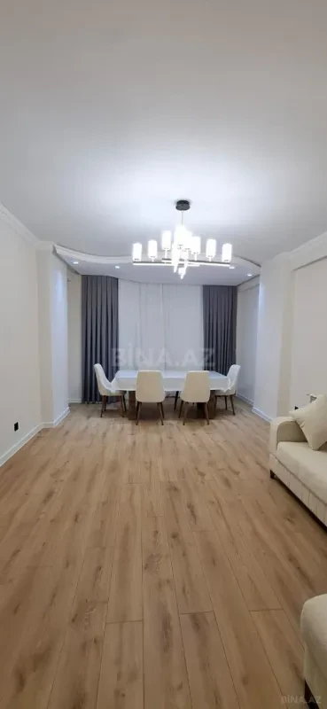Satılır 2 otaqlı mənzil 68 m²