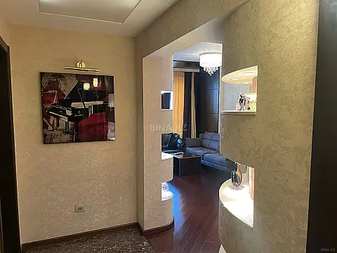 Kirayə verilir 2 otaqlı mənzil 95 m²