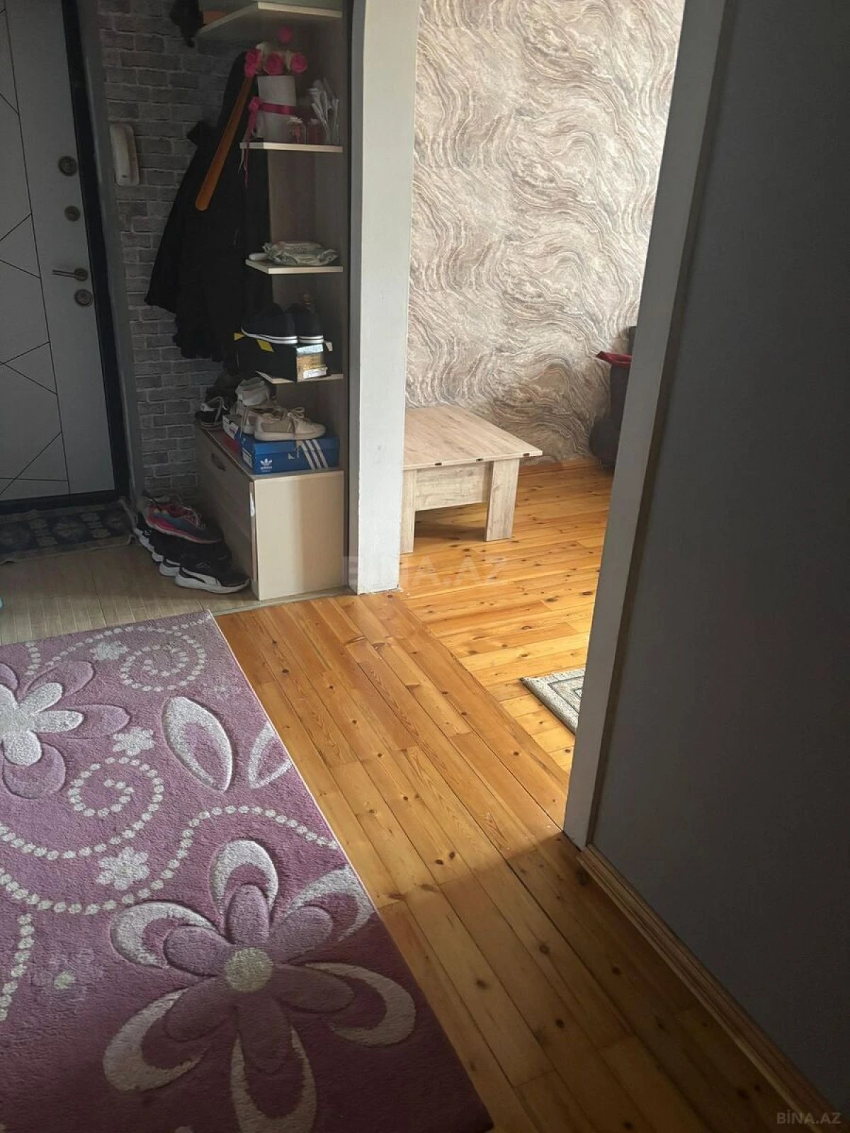 Satılır 2 otaqlı mənzil 75.5 m²