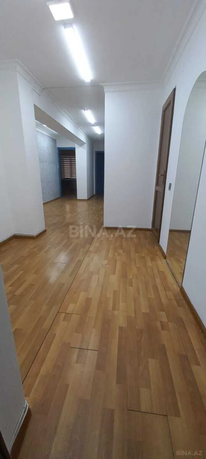 Kirayə verilir 3 otaqlı ofis 130 m²