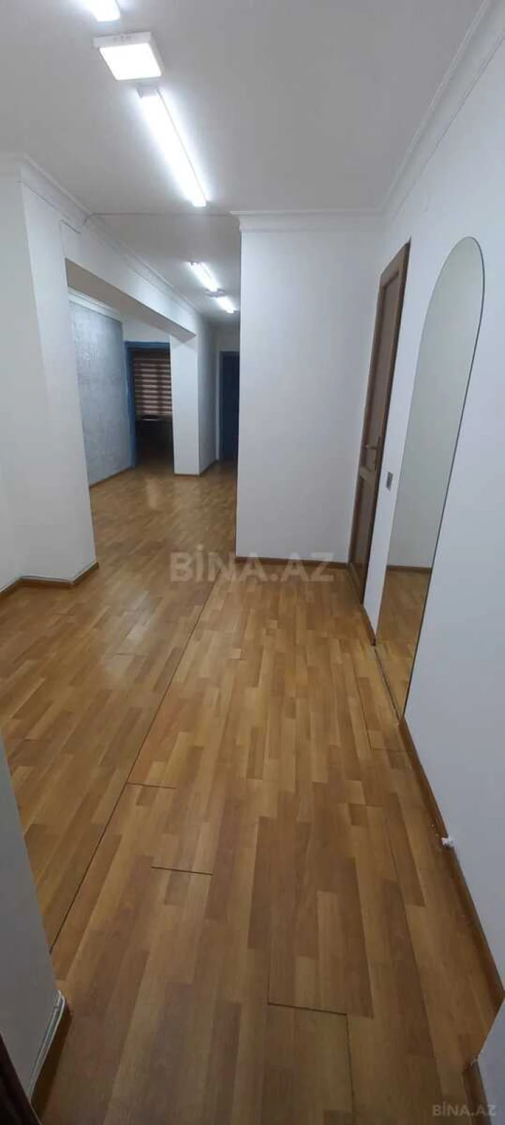 Kirayə verilir 3 otaqlı ofis 130 m²