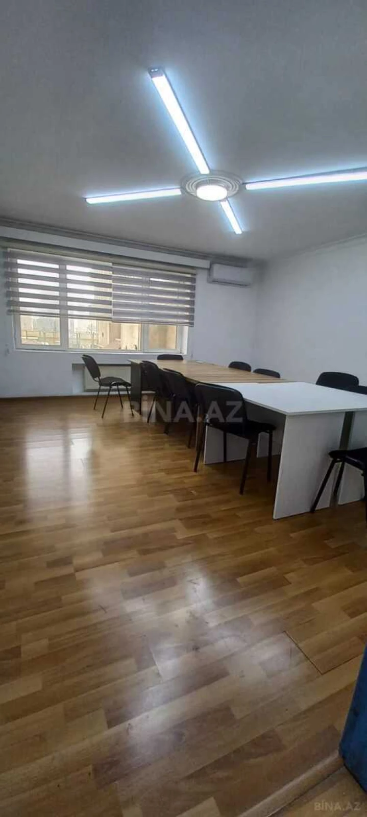 Kirayə verilir 3 otaqlı ofis 130 m²
