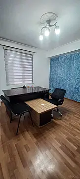 Kirayə verilir 3 otaqlı ofis 130 m²