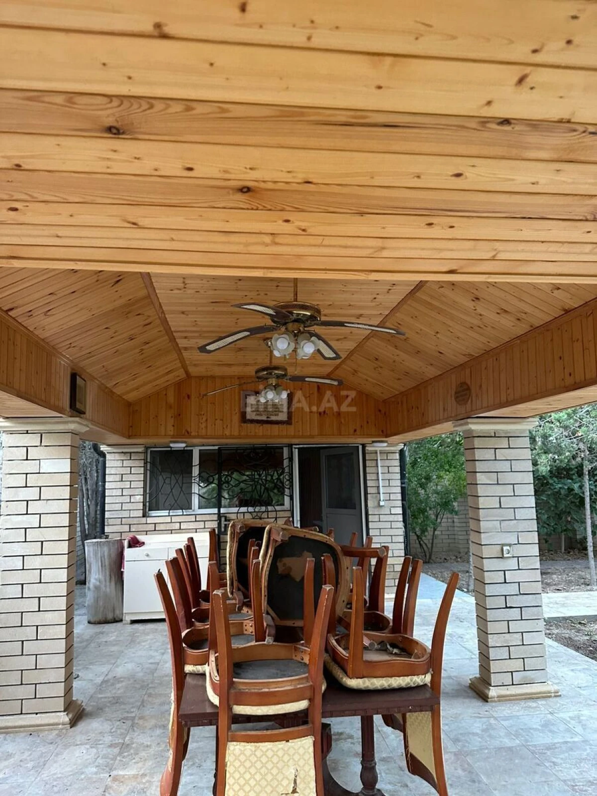 Kirayə verilir 9 otaqlı həyət evi 850 m²