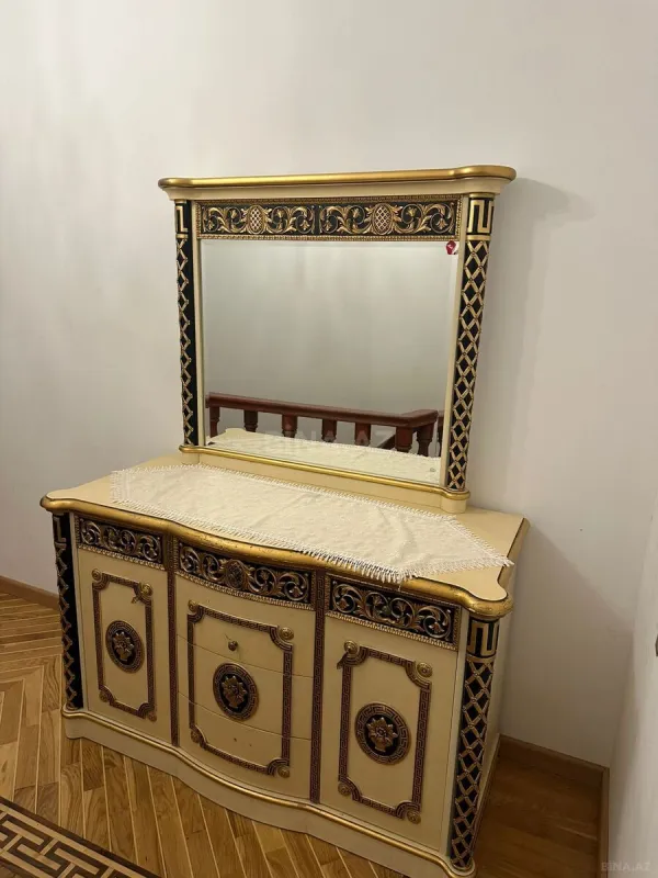 Kirayə verilir 9 otaqlı həyət evi 850 m²