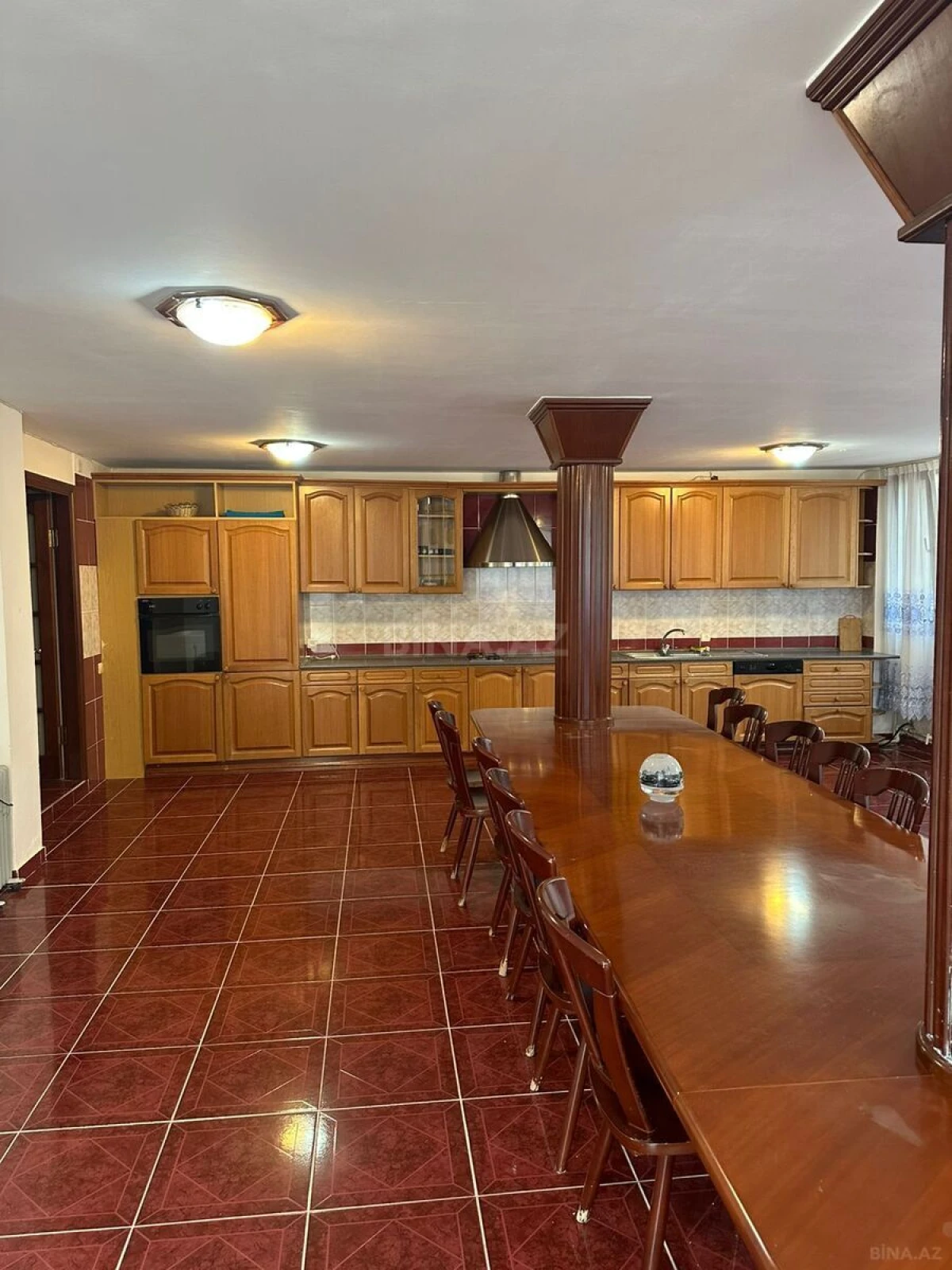 Kirayə verilir 9 otaqlı həyət evi 850 m²