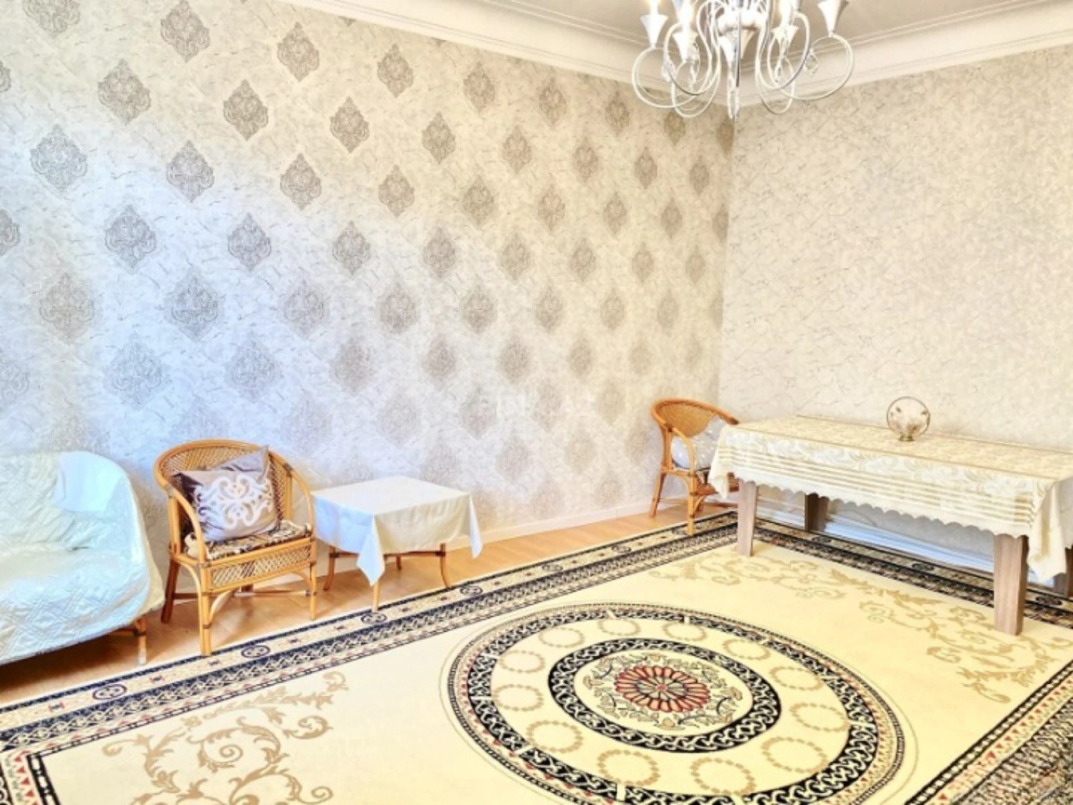 Kirayə verilir 2 otaqlı mənzil 60 m²