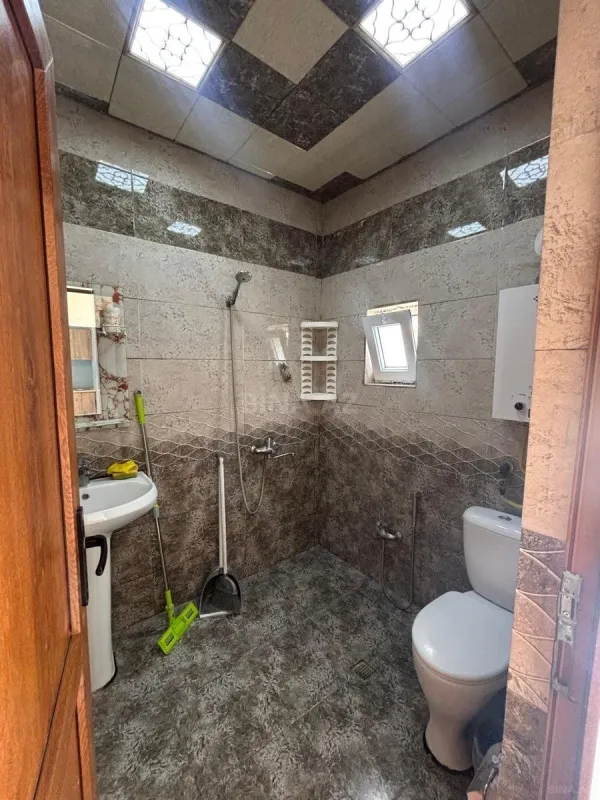 Satılır 2 otaqlı həyət evi 68 m²
