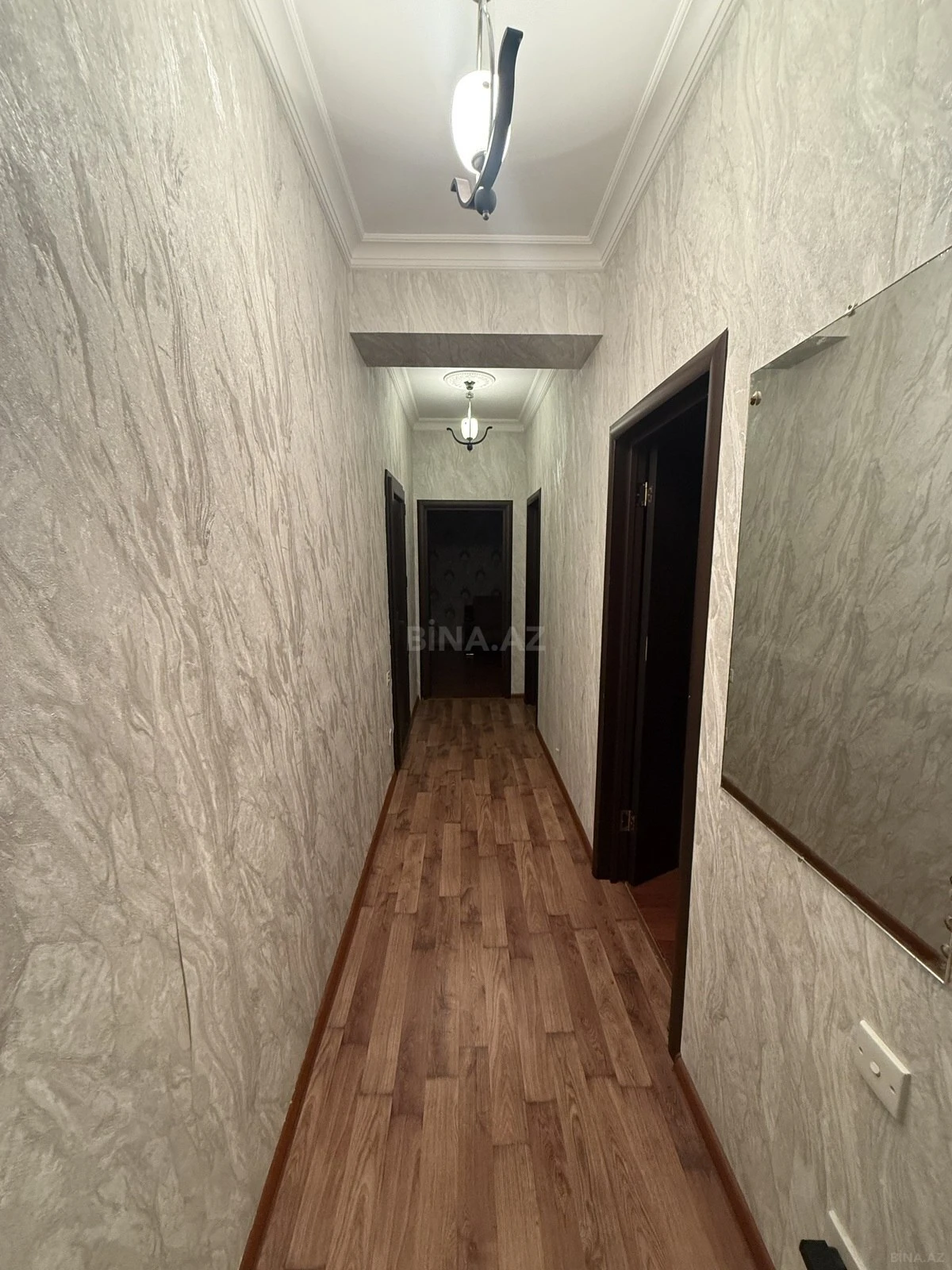 Kirayə verilir 2 otaqlı mənzil 60 m²