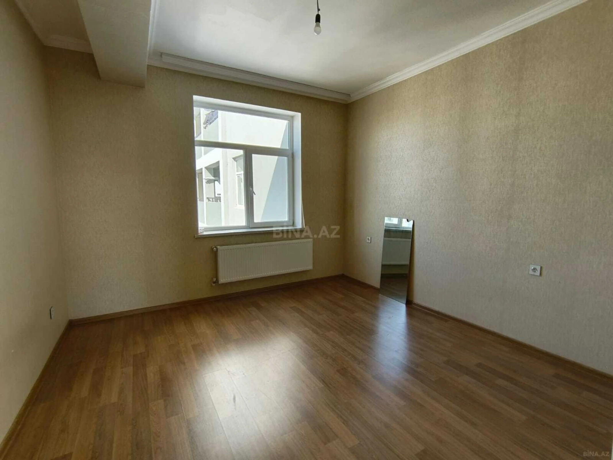 Satılır 4 otaqlı mənzil 115 m²