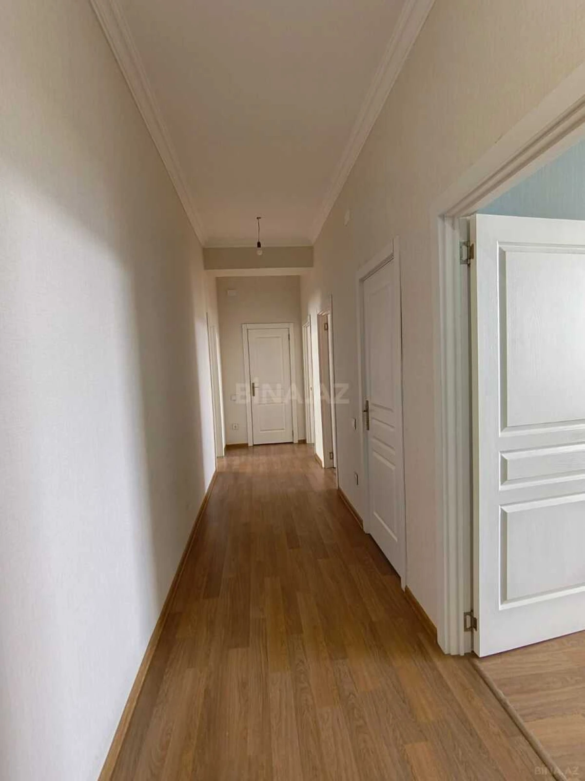 Satılır 4 otaqlı mənzil 115 m²