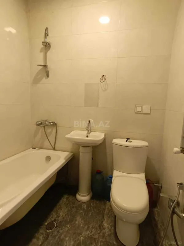 Satılır 4 otaqlı mənzil 115 m²