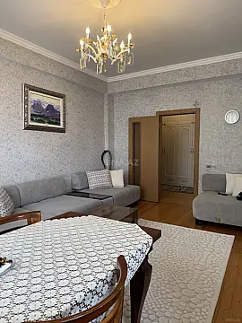 Kirayə verilir 2 otaqlı mənzil 87 m²