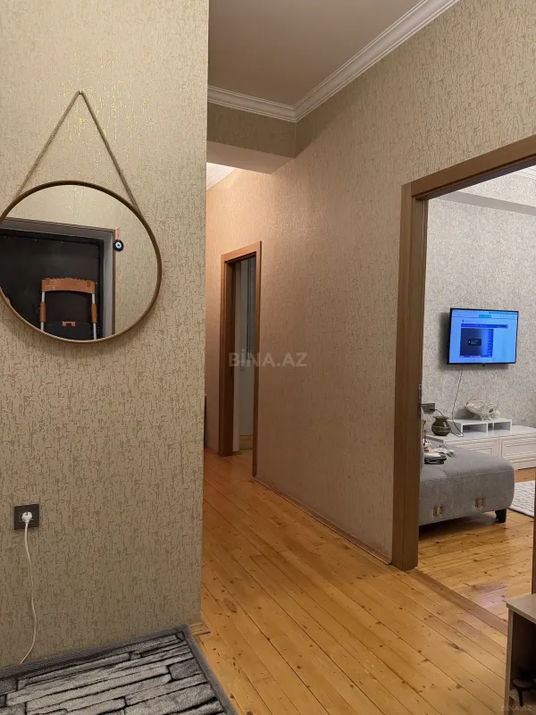 Kirayə verilir 2 otaqlı mənzil 87 m²