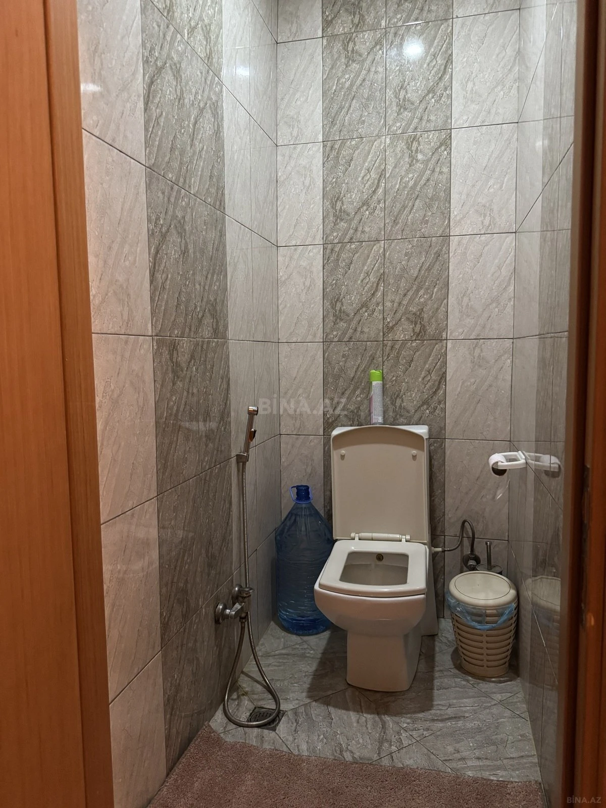 Kirayə verilir 2 otaqlı mənzil 87 m²