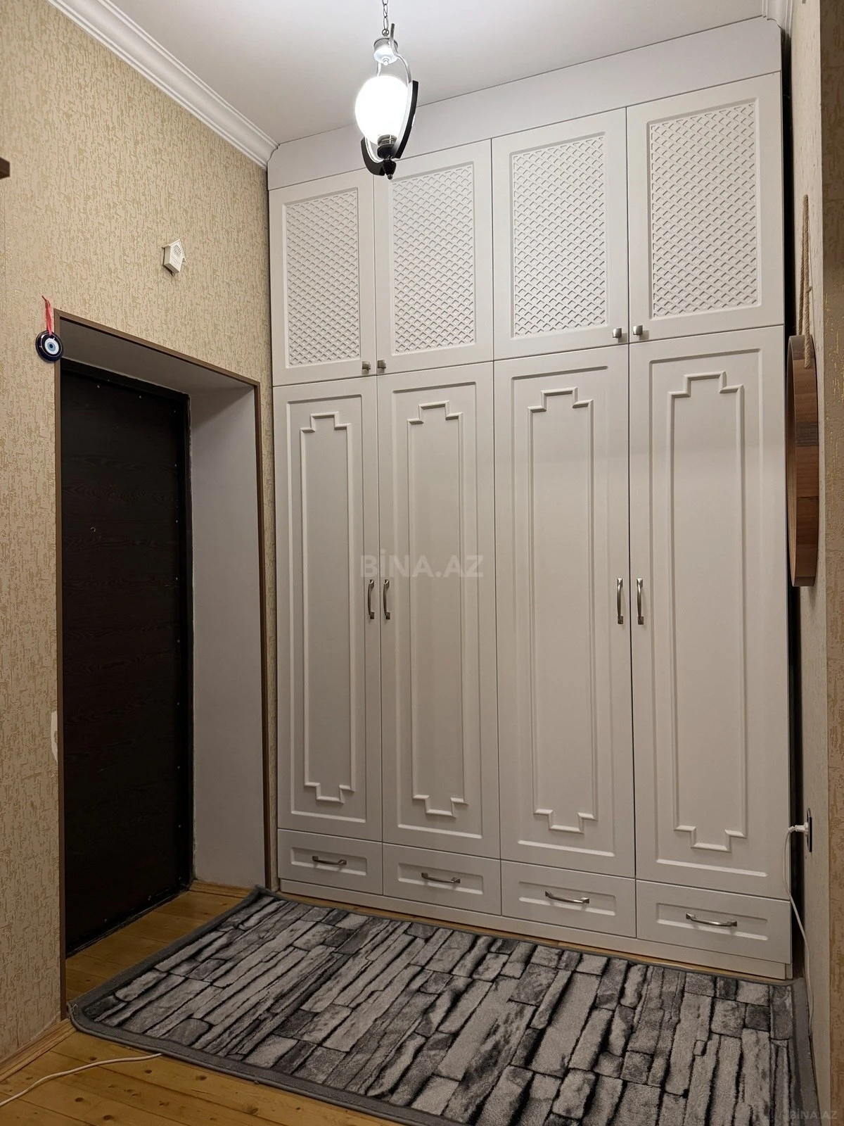 Kirayə verilir 2 otaqlı mənzil 87 m²