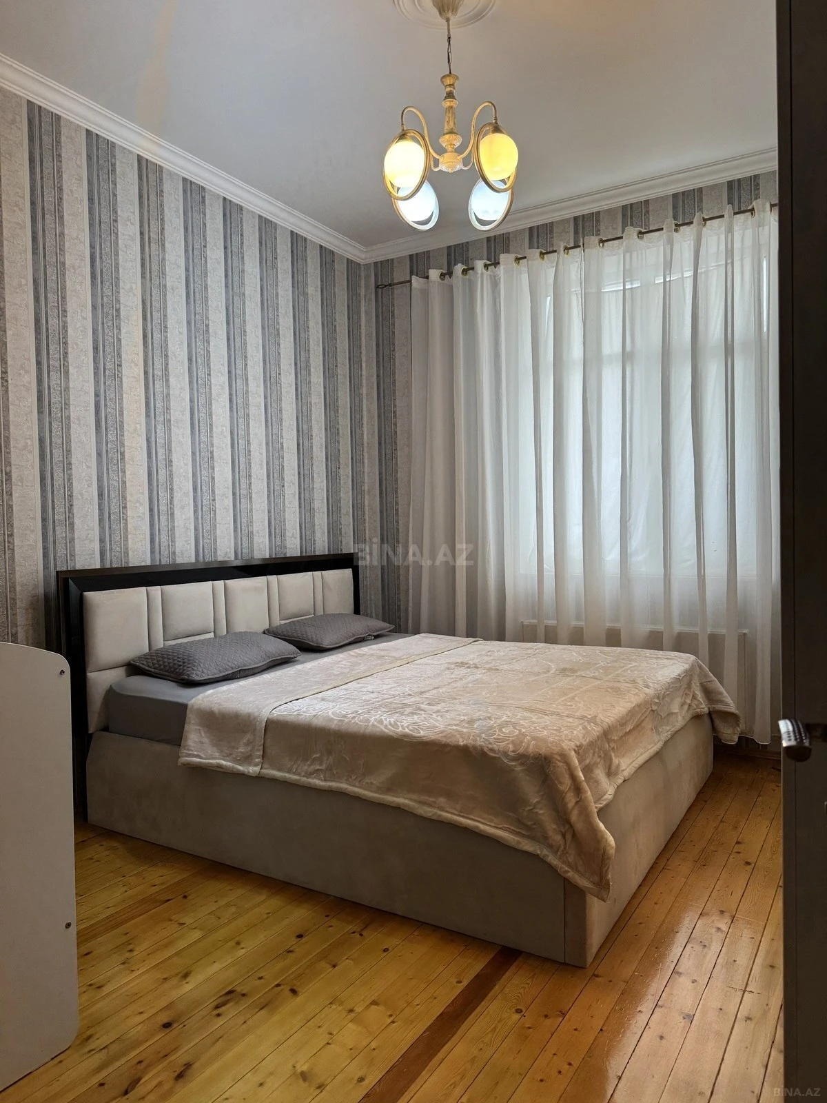 Kirayə verilir 2 otaqlı mənzil 87 m²