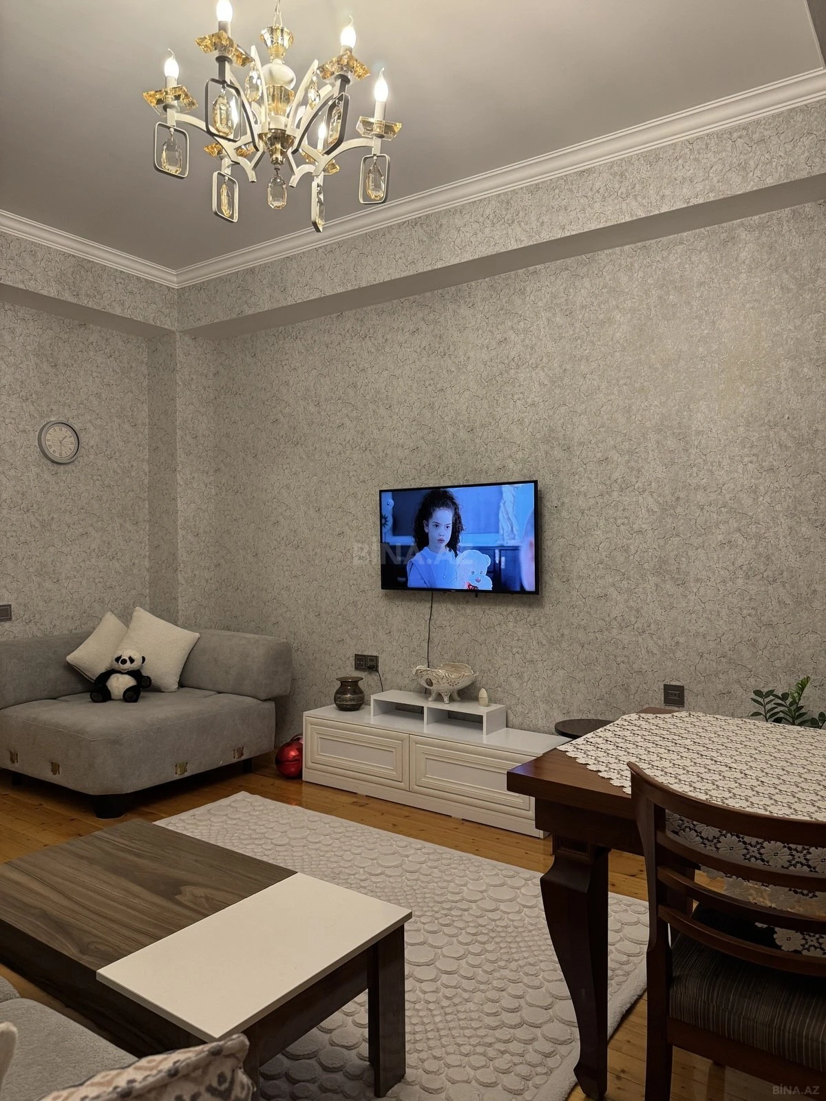 Kirayə verilir 2 otaqlı mənzil 87 m²