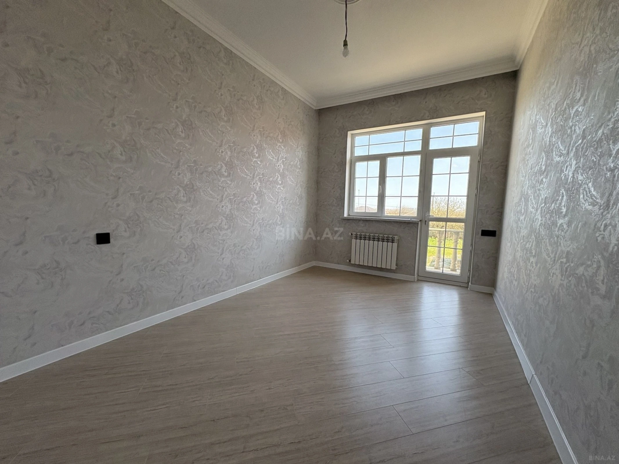 Satılır 4 otaqlı həyət evi 230 m²