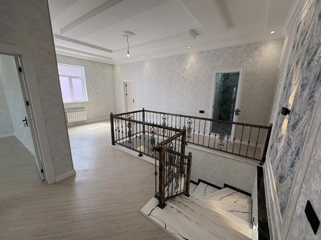 Satılır 4 otaqlı həyət evi 230 m²