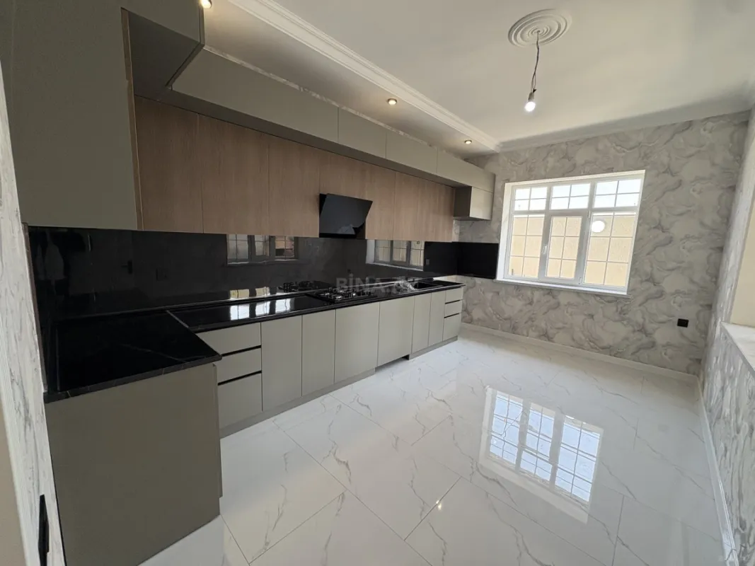 Satılır 4 otaqlı həyət evi 230 m²