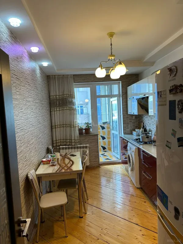 Satılır 3 otaqlı mənzil 112 m²