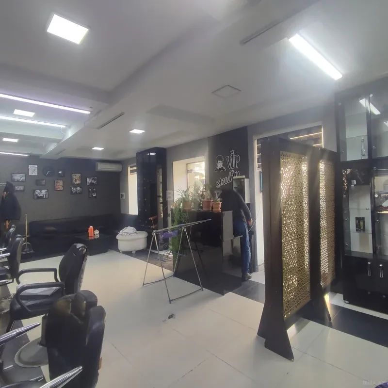 Kirayə verilir obyekt 82 m²