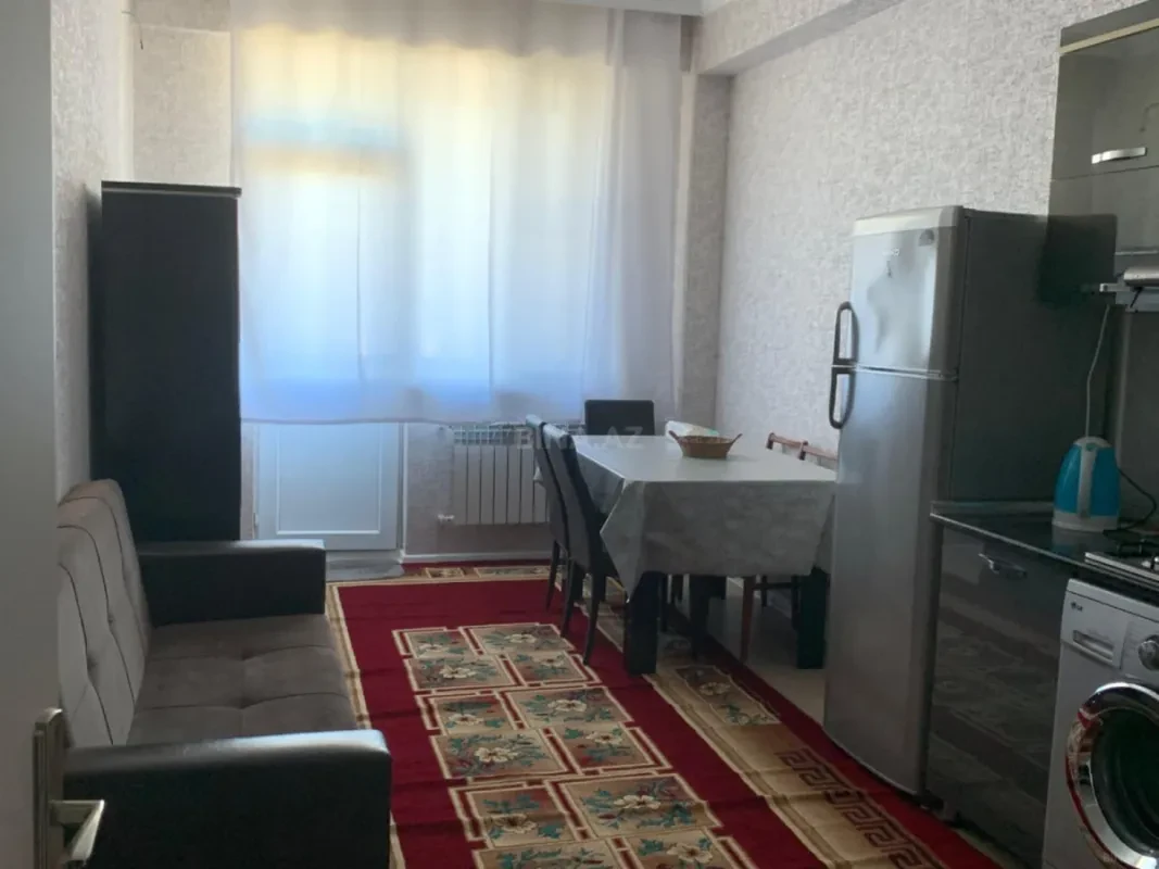 Kirayə verilir 2 otaqlı mənzil 70 m²