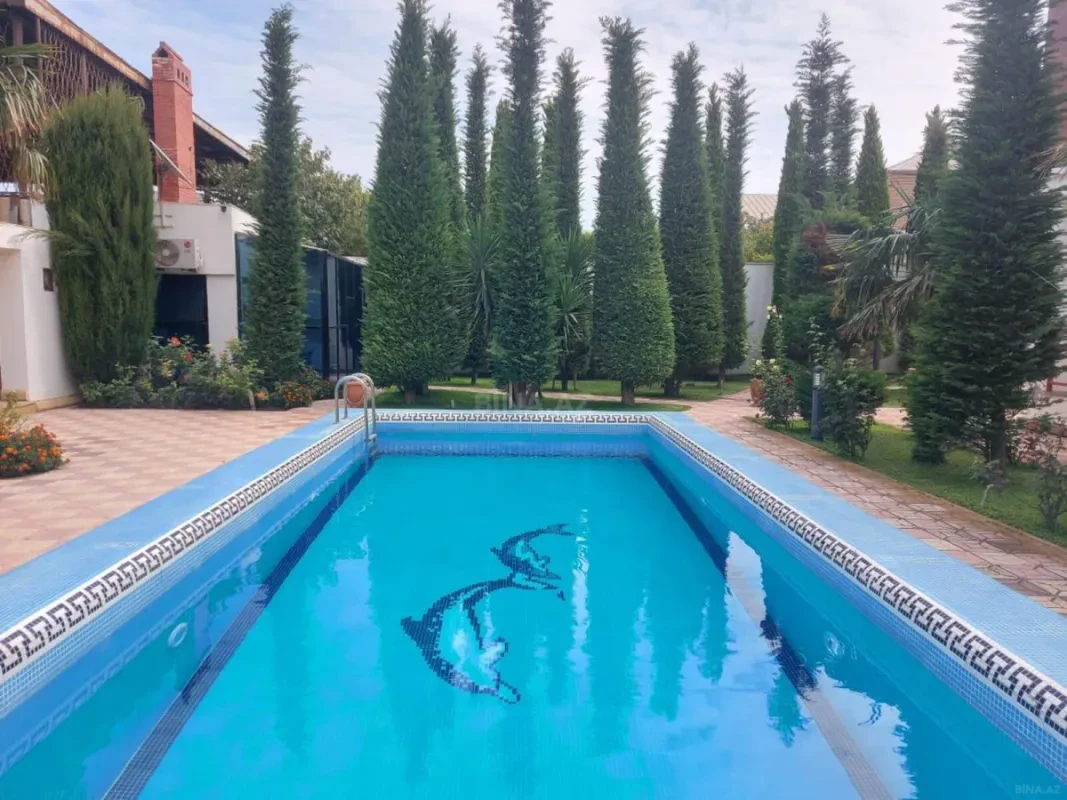 Kirayə verilir 8 otaqlı həyət evi 150 m²