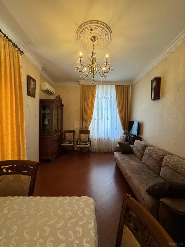 Kirayə verilir 2 otaqlı mənzil 100 m²