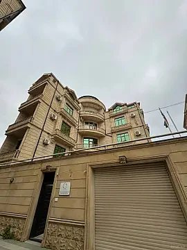 Kirayə verilir 13 otaqlı həyət evi 1000 m² — Bakı 13 otaq 1000.00 m²